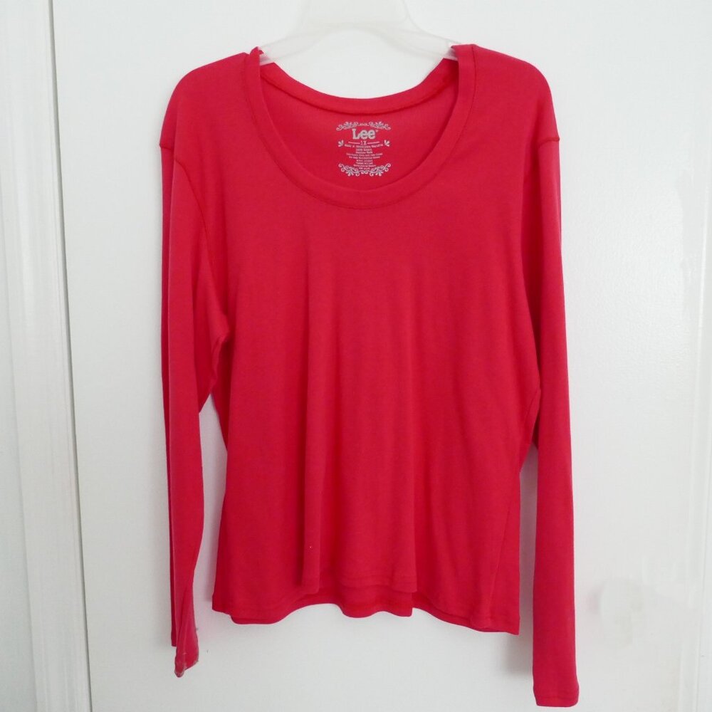 NWOT Lee slightly scooped neck red long sleeve stretch tee size 1X